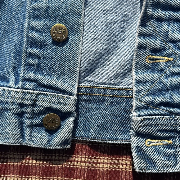 1970s Vintage Lee Denim Jacket - Picture 4 of 12